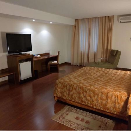 Master Plaza Hotel Barbacena Extérieur photo