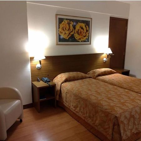 Master Plaza Hotel Barbacena Extérieur photo